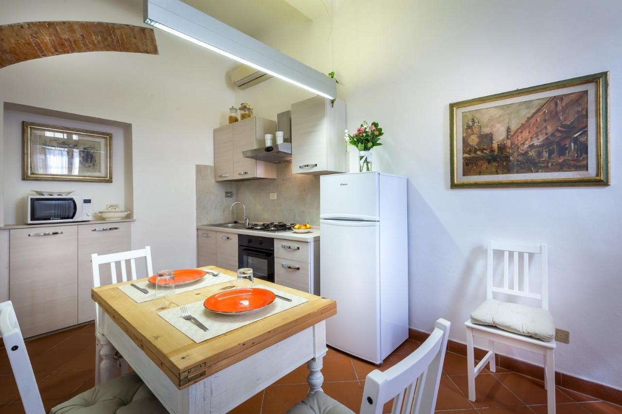 Classic Tuscany Apartments By Mmega ฟลอเรนซ์ ภายนอก รูปภาพ